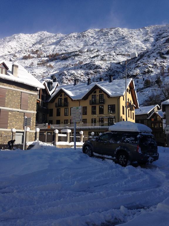 Apartaments Morello Esterri d'Àneu Exteriör bild